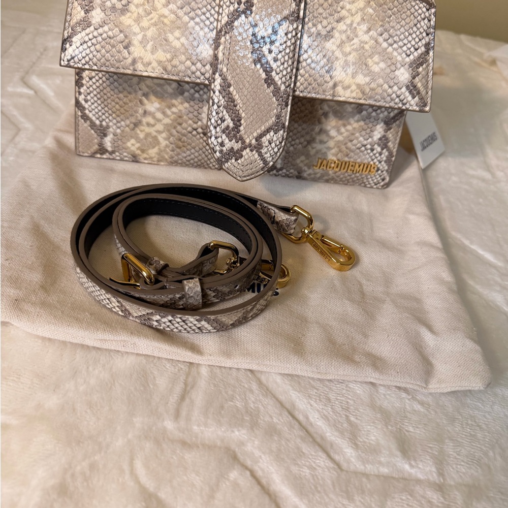Jacquemus Le Grand Bambino Bag in Snake Embossed - Picture 10 of 16